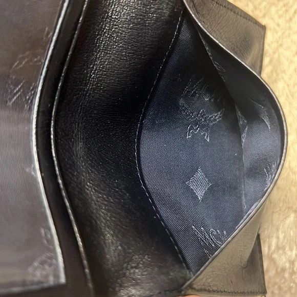 MCM VISETOS Leather Monogram Navy Blue and White Card ID Holder - Picture 7 of 7